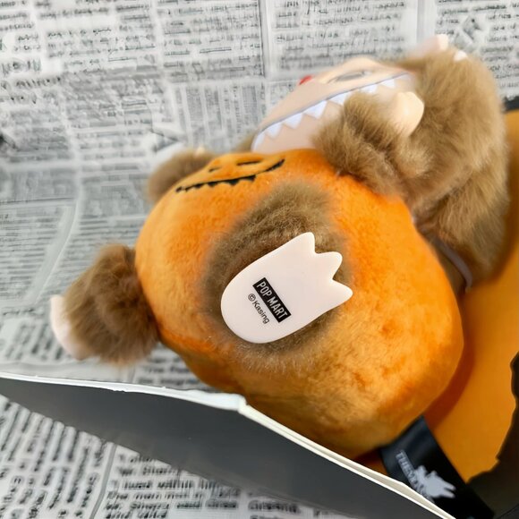 Labubu Happy Halloween Party Series-Sitting Pumpkin Vinyl Plush Pendant - Picture 4 of 6